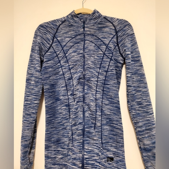 Blue/White long-sleeved workout top - Picture 1 of 3